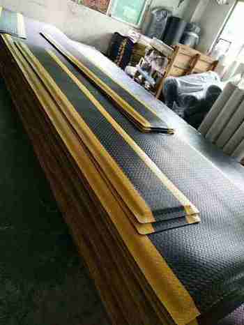 ���ӳ��������̨�棬��ˮ�߷����ŵ泧��